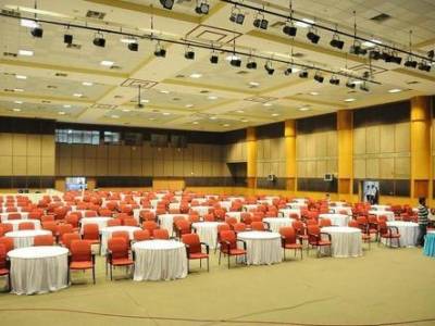 How to Hold Successfully a Industry Summits?